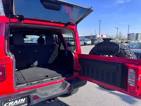 Used 2025 Jeep Wrangler Unlimited Rubicon image 19