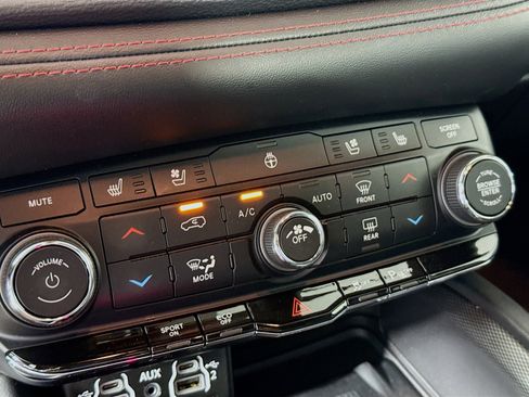 Used 2024 Dodge Durango R/T image 19