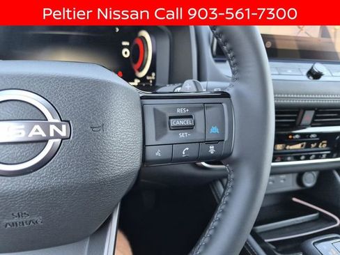 Certified 2026 Nissan Rogue Platinum w/ Platinum Premium Package AWD/4WD image 32