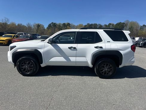 Used 2025 Toyota 4Runner SR5 image 2