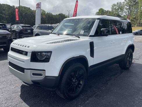 Used 2025 Land Rover Defender 110 S AWD/4WD image 5