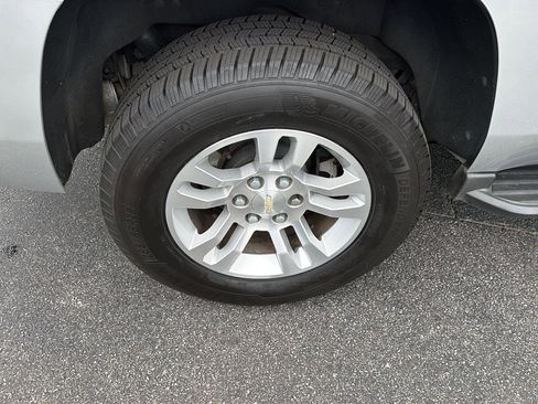 Used 2018 Chevrolet Tahoe LT RWD image 38