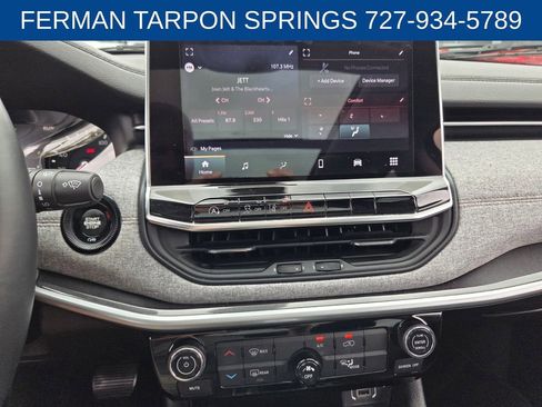 Used 2022 Jeep Compass Latitude w/ Sun and Sound Group AWD/4WD image 27