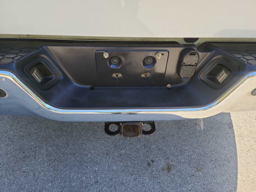 Used 2016 RAM 2500 Tradesman w/ Chrome Appearance Group AWD/4WD image 8