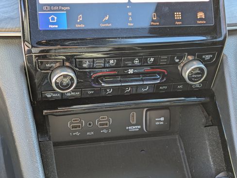 Certified 2022 Jeep Grand Cherokee L Overland w/ Advanced Protech Group III image 25