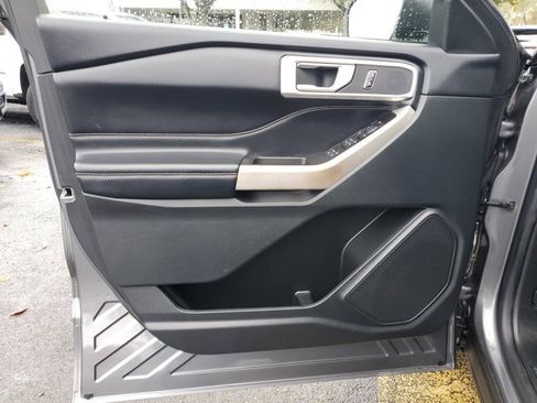 Certified 2022 Ford Explorer XLT w/ Equipment Group 202A image 18