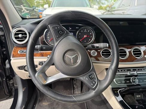 Used 2018 Mercedes-Benz E 400 4MATIC Sedan image 12