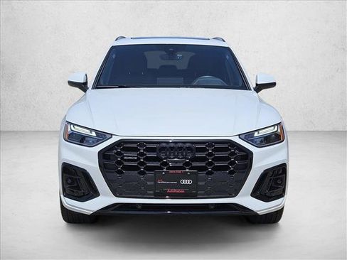 Certified 2025 Audi Q5 2.0T Premium Plus w/ Premium Plus Package AWD/4WD image 2