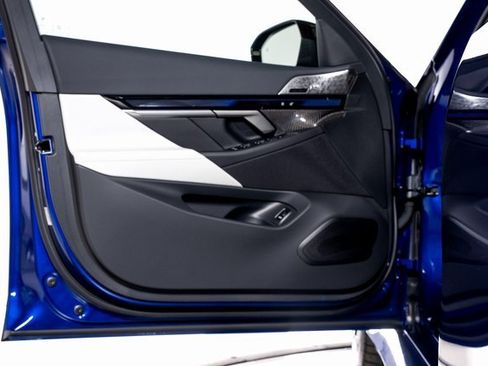 Used 2025 BMW M5 w/ Carbon Package image 57