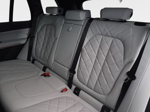 New 2026 BMW X5 xDrive40i w/ M Sport Package image 14