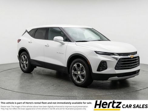 Used 2025 Chevrolet Blazer LT image 1