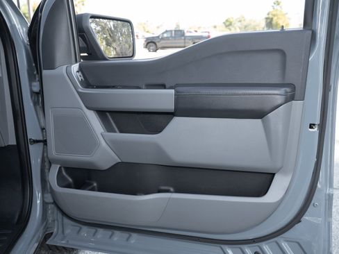 Used 2023 Ford F150 XLT image 59