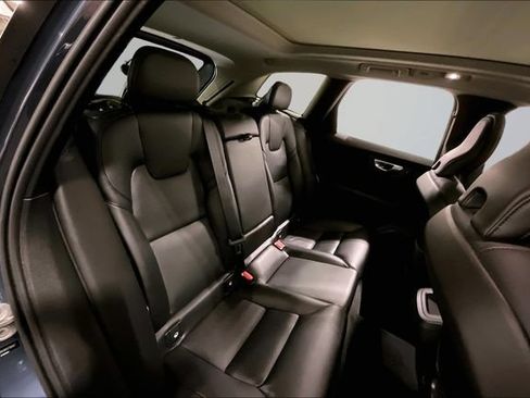 Certified 2024 Volvo XC60 B5 Core AWD/4WD image 30