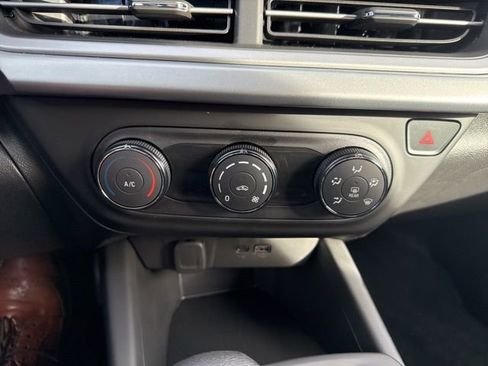 Certified 2025 Chevrolet Trax LS image 20