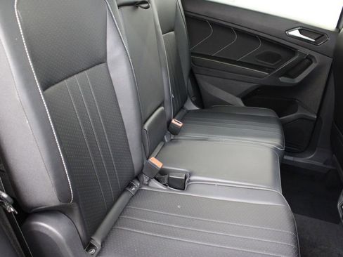 Certified 2022 Volkswagen Tiguan SE R-Line image 19