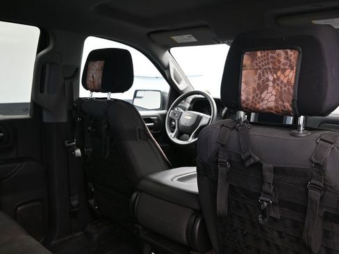 Used 2020 Chevrolet Silverado 1500 Custom w/ Custom Value Package image 15