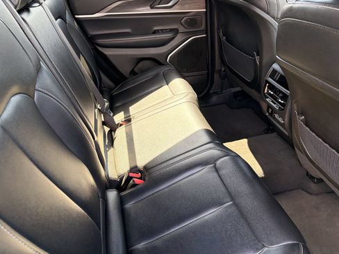 Used 2024 Jeep Grand Cherokee Limited 4xe AWD/4WD image 12