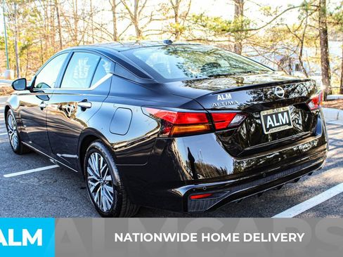 Used 2025 Nissan Altima 2.5 SV image 5