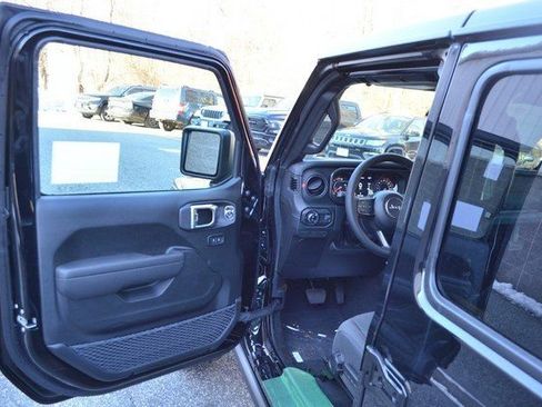 New 2026 Jeep Gladiator Rubicon image 12