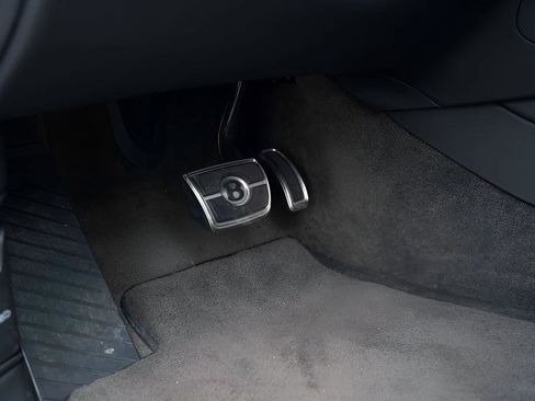 Used 2022 Bentley Bentayga image 27