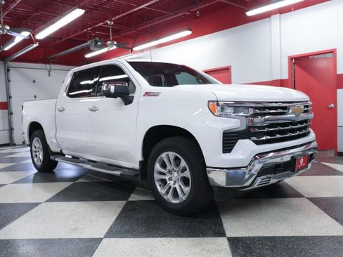 Used 2023 Chevrolet Silverado 1500 LTZ w/ LTZ Convenience Package II AWD/4WD image 2