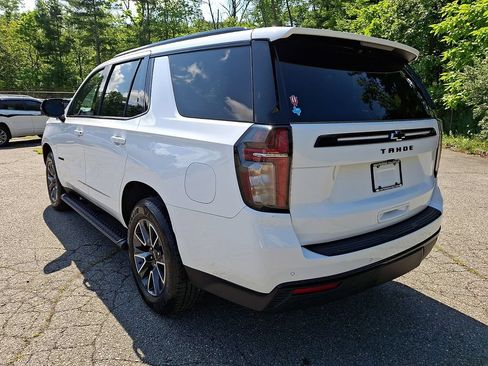 Used 2023 Chevrolet Tahoe Z71 w/ Luxury Package AWD/4WD image 5