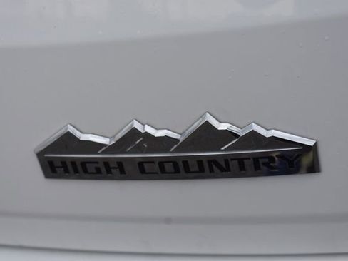 Used 2021 Chevrolet Traverse High Country w/ LPO, Floor Liner Package AWD/4WD image 11