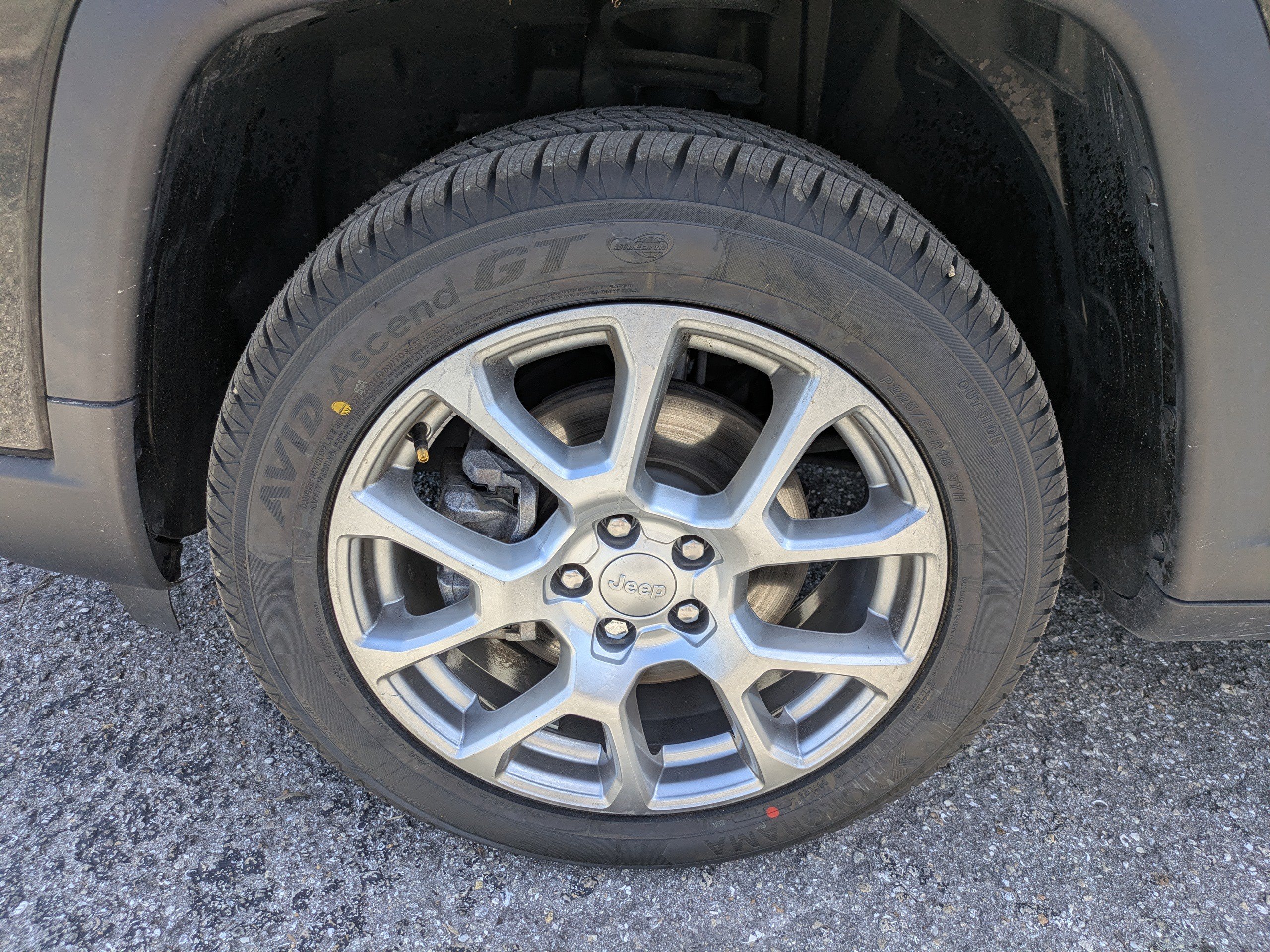 Used 2022 Jeep Compass Latitude w/ Sun and Sound Group AWD/4WD image 12