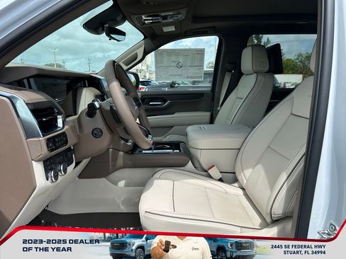 New 2026 GMC Yukon XL Denali w/ Denali Reserve Package image 9