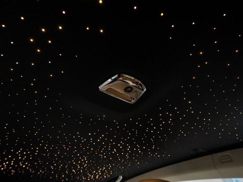 Used 2017 Rolls-Royce Wraith image 55