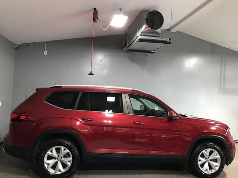 Used 2019 Volkswagen Atlas SE FWD image 2