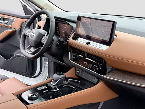 New 2026 Nissan Rogue Platinum AWD/4WD image 5