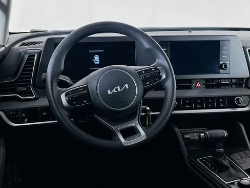 Used 2024 Kia Sportage LX image 17