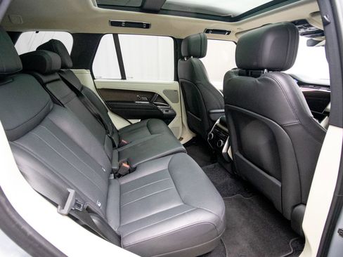 Used 2023 Land Rover Range Rover SE AWD/4WD image 24