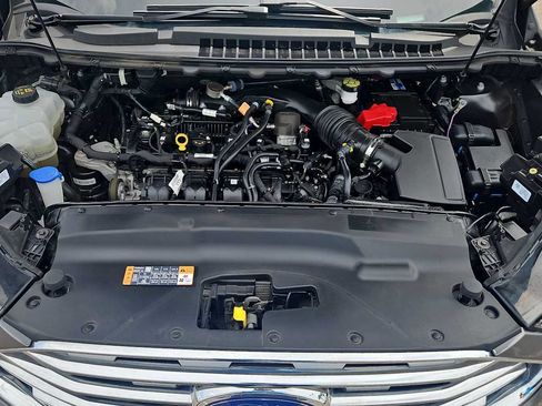 Used 2022 Ford Edge Titanium AWD/4WD image 17