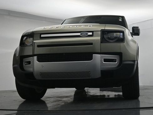 Used 2021 Land Rover Defender 110 SE AWD/4WD image 19