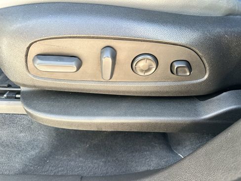 Used 2023 Buick Enclave Premium w/ Experience Buick Package FWD image 12