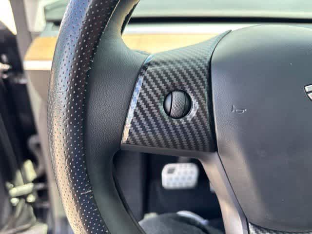 Used 2025 Tesla Model Y Long Range RWD image 10