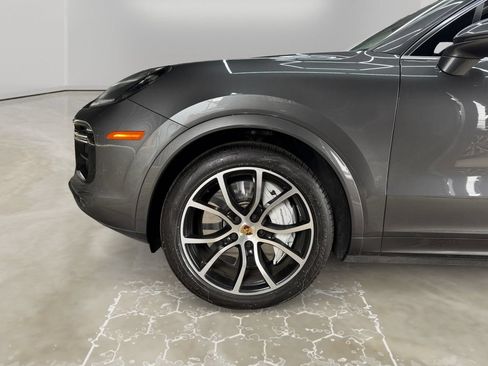 Used 2019 Porsche Cayenne Turbo AWD/4WD image 14