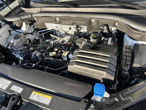 Used 2024 Volkswagen Atlas SE image 28