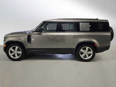 Used 2023 Land Rover Defender 130 SE AWD/4WD image 2
