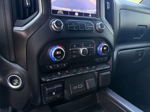Used 2020 GMC Sierra 1500 AT4 w/ Off-Road Performance Package AWD/4WD image 27