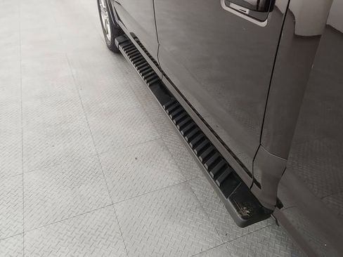 Used 2019 Ford F150 XLT w/ Equipment Group 302A Luxury AWD/4WD image 20