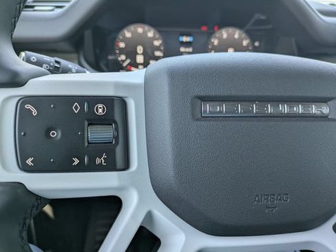 Used 2026 Land Rover Defender 110 X-Dynamic SE AWD/4WD image 16