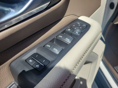 Used 2023 GMC Yukon Denali RWD image 13