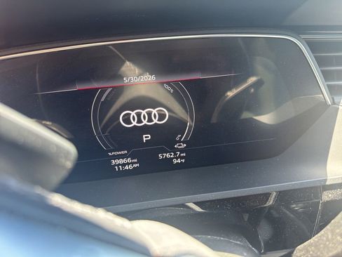Used 2024 Audi Q8 e-tron Prestige w/ Prestige Package AWD/4WD image 10