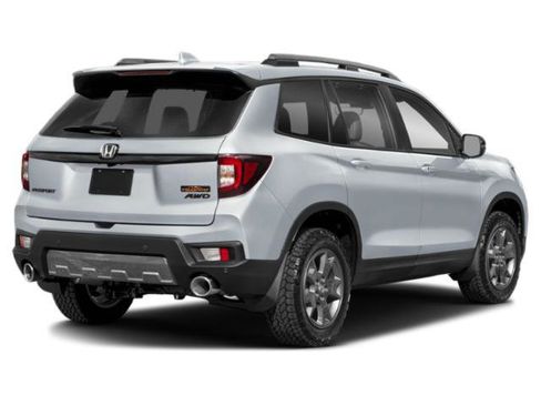 Used 2024 Honda Passport TrailSport image 5