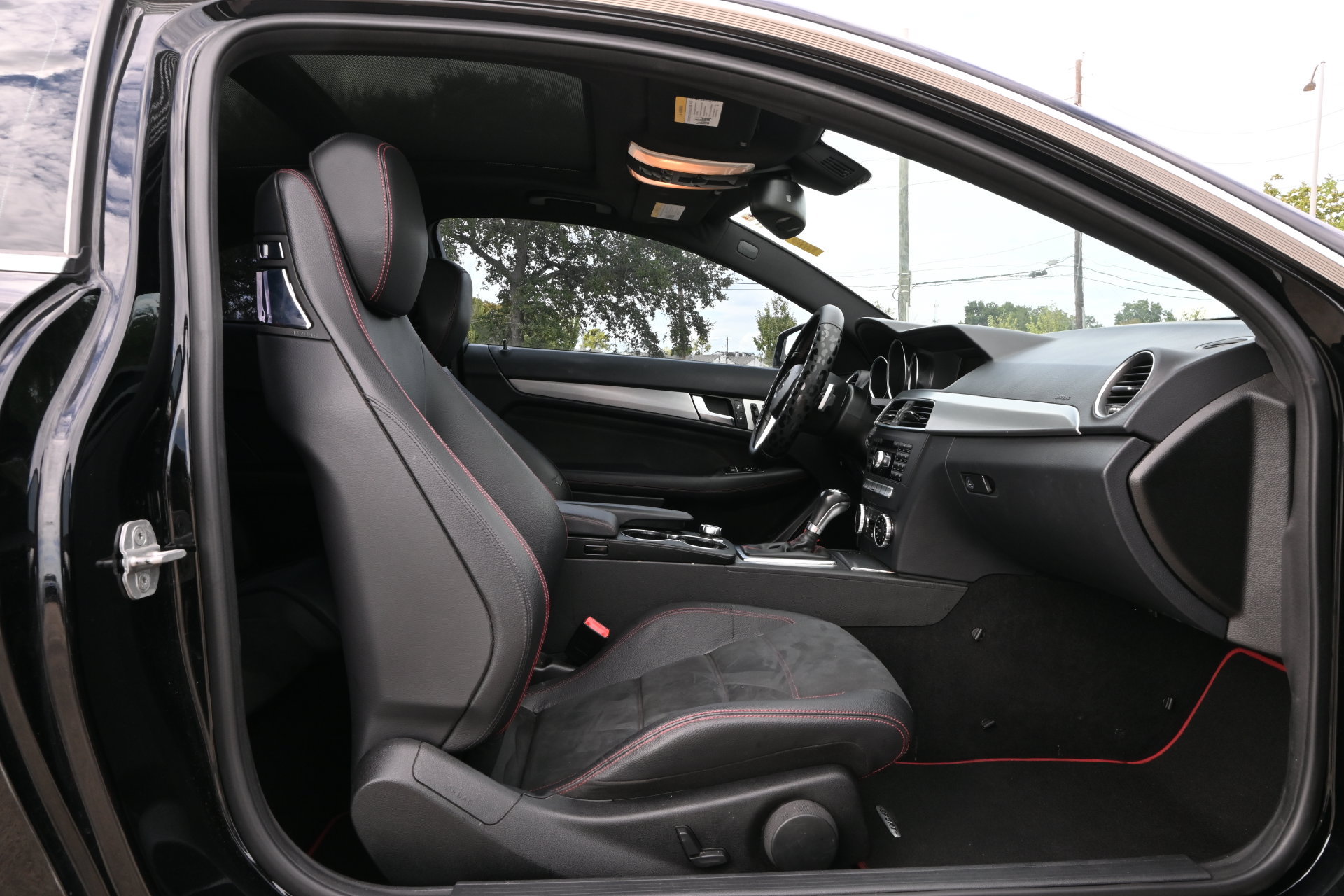 Used 2013 Mercedes-Benz C 250 Coupe image 22