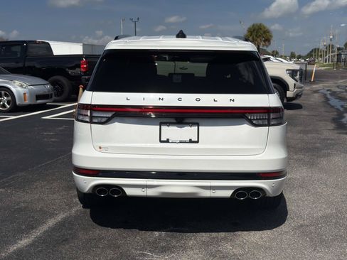 Used 2025 Lincoln Aviator Black Label w/ Jet Appearance Package AWD/4WD image 4