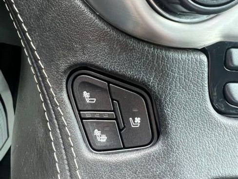 Used 2019 GMC Yukon SLT AWD/4WD image 27